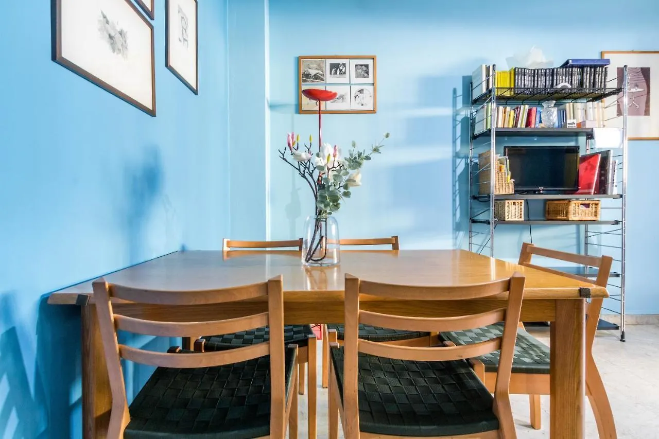 Altido Quiet Apt For 4 With Terrace Near Train Station Lejlighed Milano 0*,  Italien
