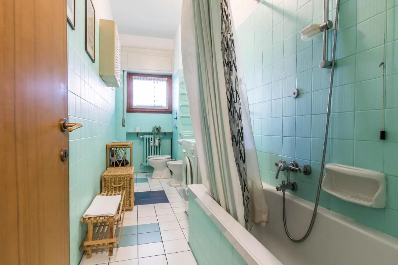 Altido Quiet Apt For 4 With Terrace Near Train Station Lejlighed Milano