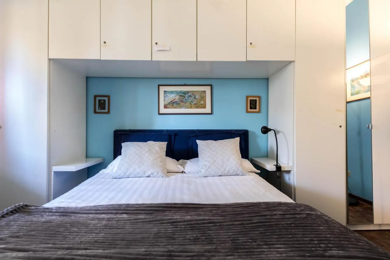 Altido Quiet Apt For 4 With Terrace Near Train Station Lejlighed Milano