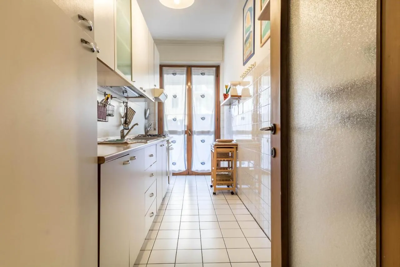 Altido Quiet Apt For 4 With Terrace Near Train Station Lejlighed Milano Italien