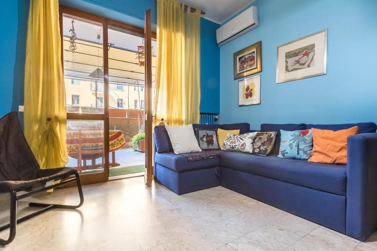 Altido Quiet Apt For 4 With Terrace Near Train Station Lejlighed Milano